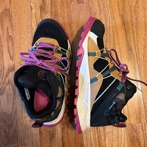 Timberland hiking boots sz8 women’s